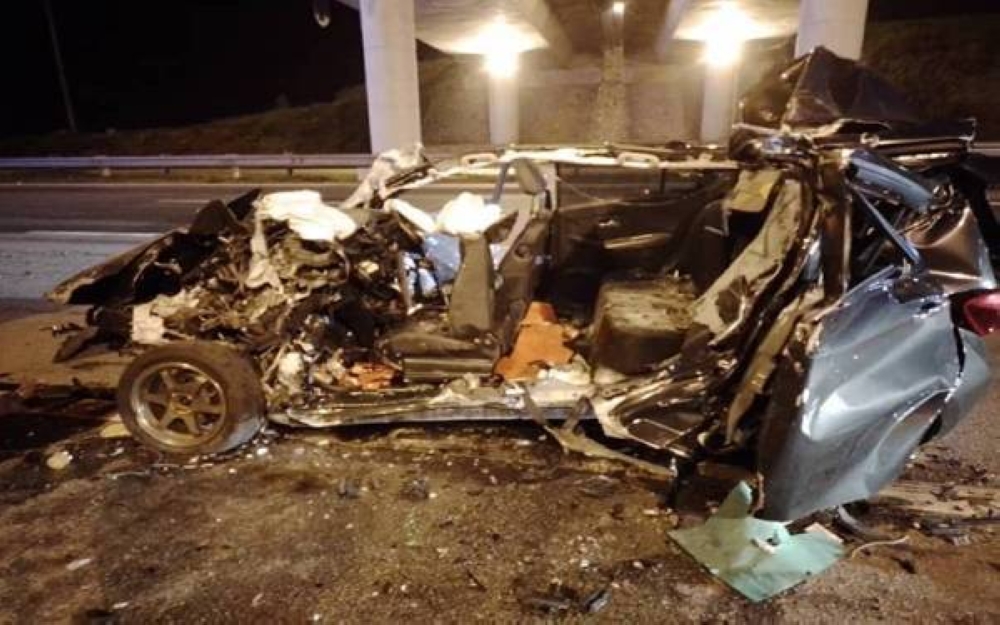 The condition of the vehicle after the crash at Kilometre 126 of the East Coast Expressway 1 (LPT1) earlier today. Photo by Fire and Rescue Department.