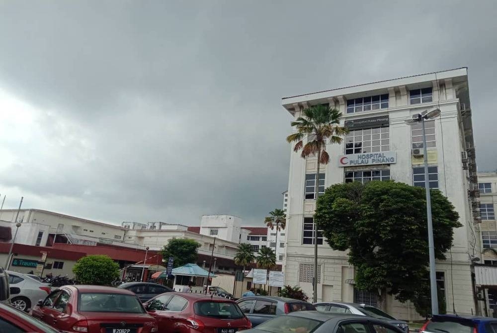 A 25-year-old male houseman was found dead, on April 17 believed to have fallen from his apartment building near the HPP.