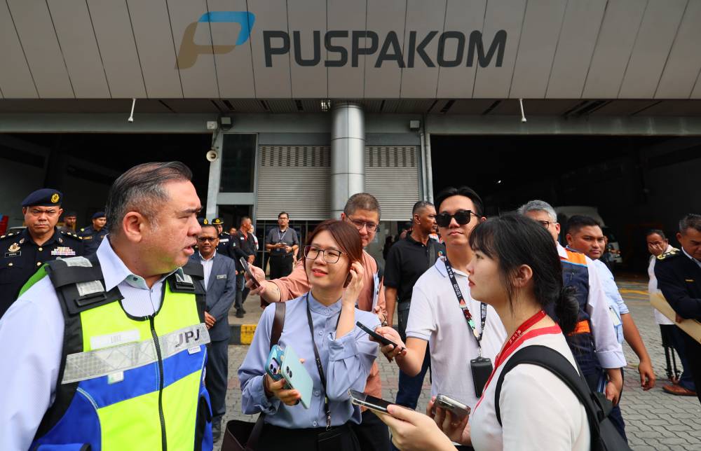 Loke said the ministry is also currently implementing the Klang Valley Public Transport Strategic Plan Study which also includes an Origin-Destination study and is hoped to be used as a benchmark to improve the quality of public transport, including in other states. - Bernama photo