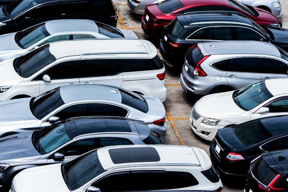 A motoring expert has revealed that leasing presentes a practical alternative given the high costs of car ownership in Malaysia. Photo: Edited via Canva